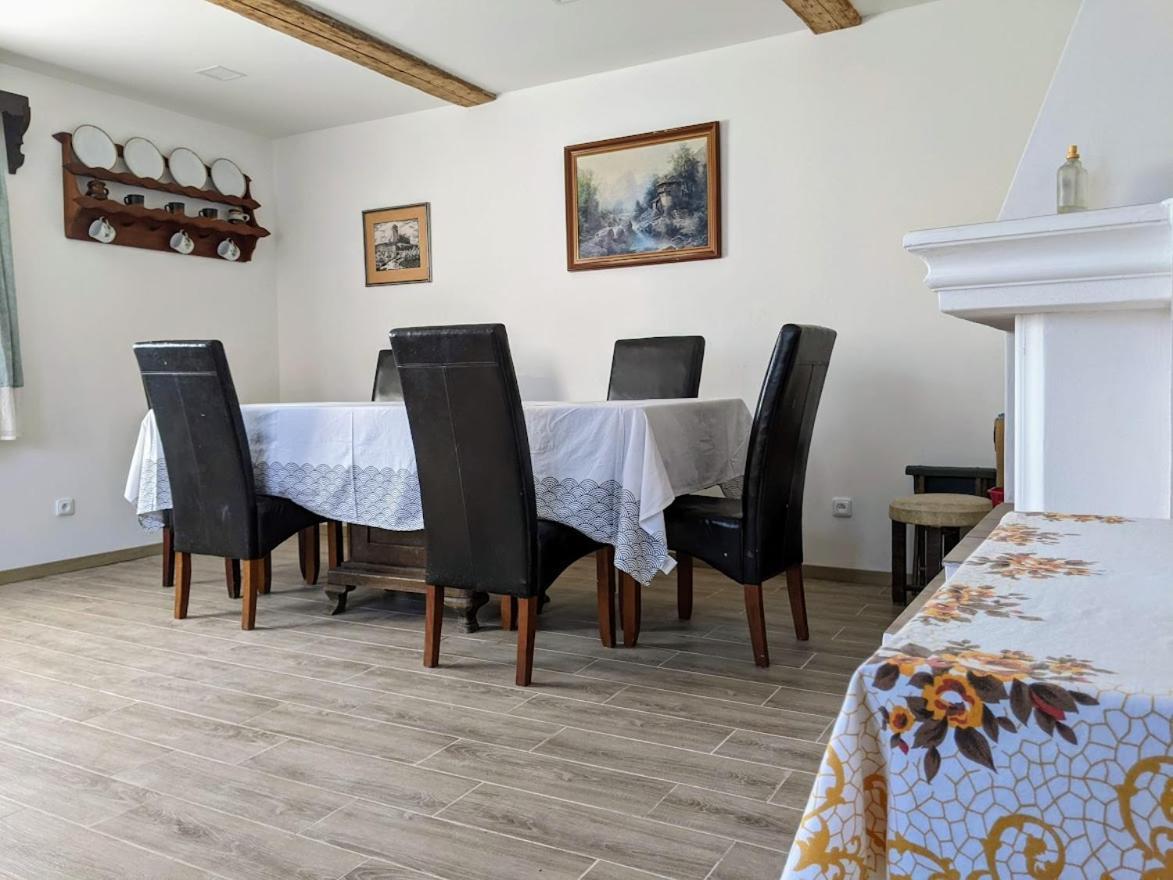 Chalupa U Rybnika Strehom Dolní Bousov Buitenkant foto